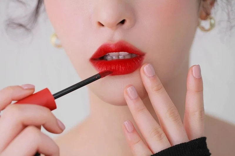 Son lì – Lựa chọn hoàn hảo để áp dụng mẹo giữ son lâu trôi